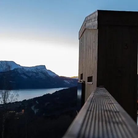 Engeset Trehytter * Vereide