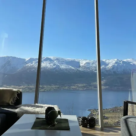 Jaktstuga Engeset Trehytter *