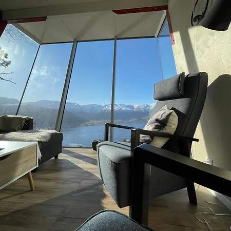 Engeset Trehytter * Vereide