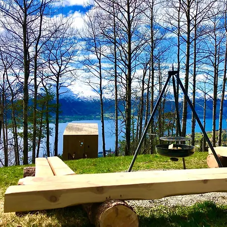 Engeset Trehytter Vereide